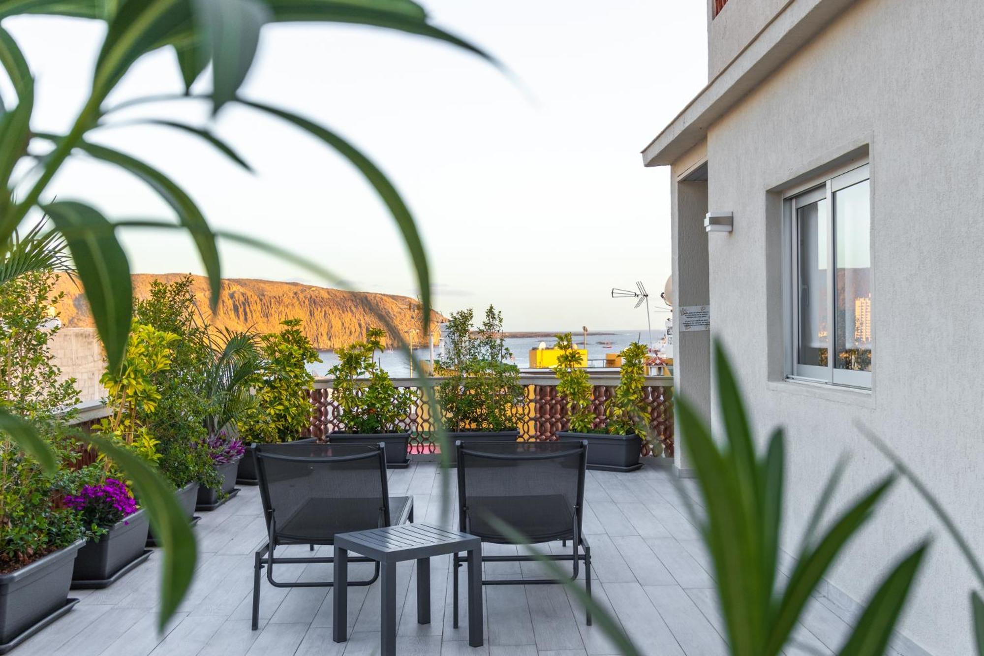The White Heart House - Attic Sea View Apartment Los Cristianos  Ngoại thất bức ảnh